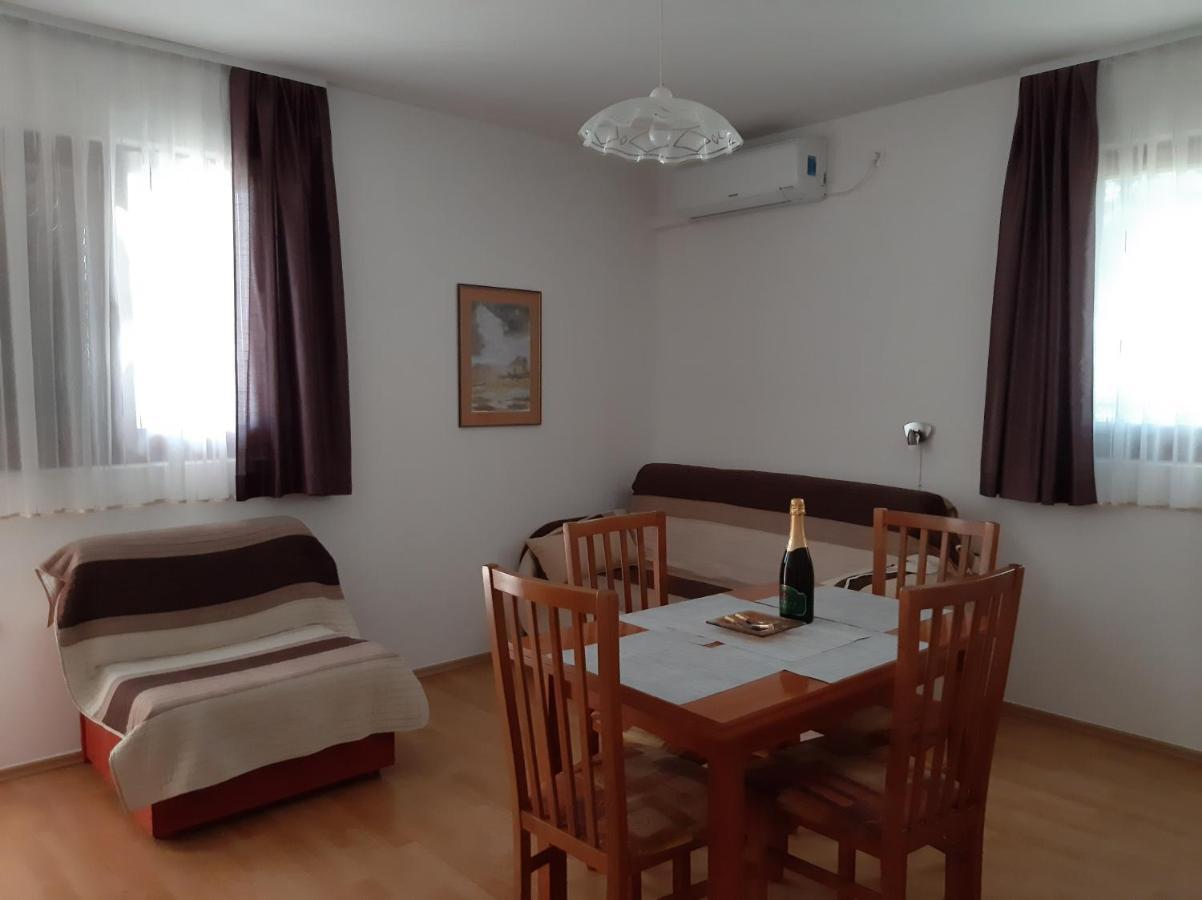 Apartments Agrijan Maslenica Exterior foto