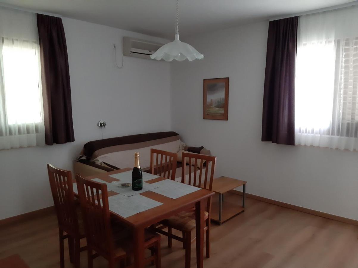 Apartments Agrijan Maslenica Exterior foto